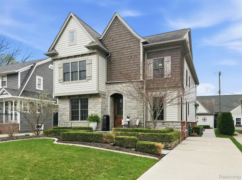 556 Ridgedale AVE, Birmingham, MI 48009