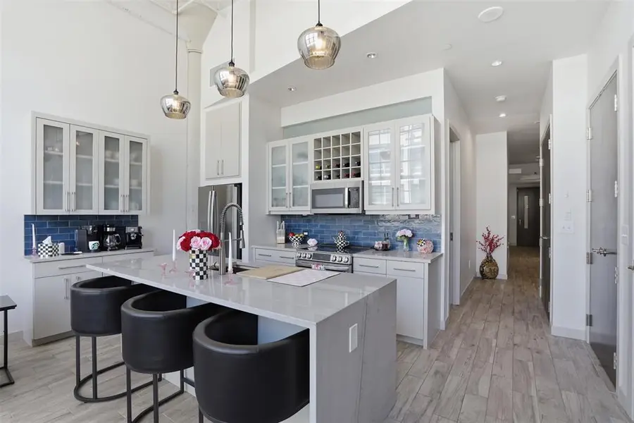 2600 W 7th Street #1707, Fort Worth, TX 76107