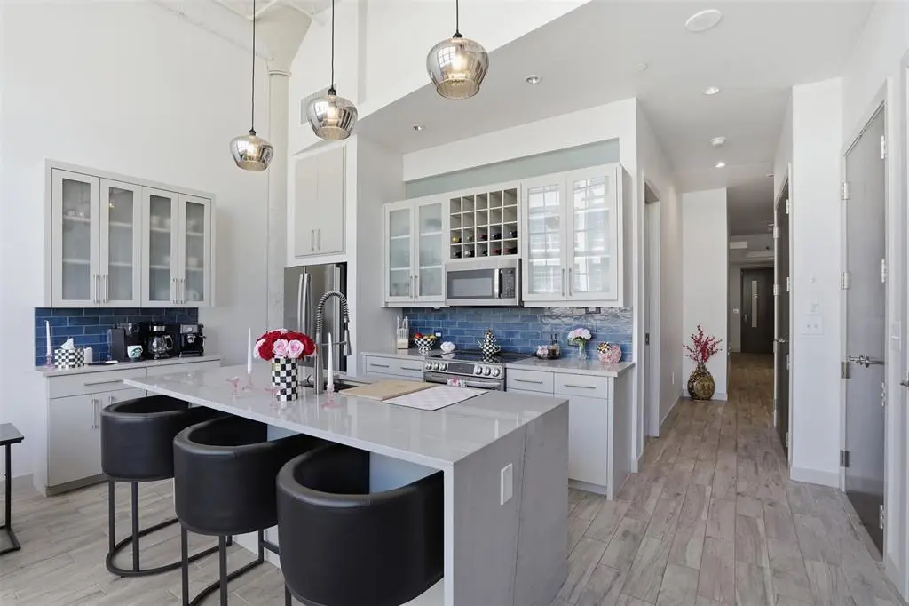 2600 W 7th Street #1707, Fort Worth, TX 76107