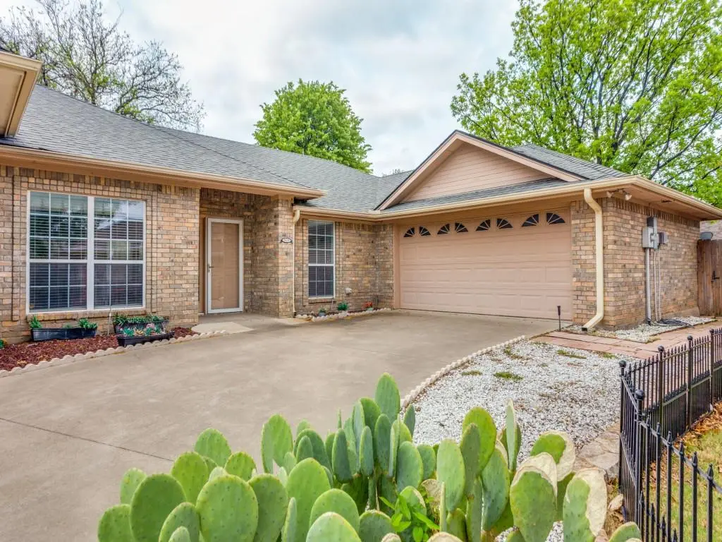 1014 Teresa Court, Granbury, TX 76048