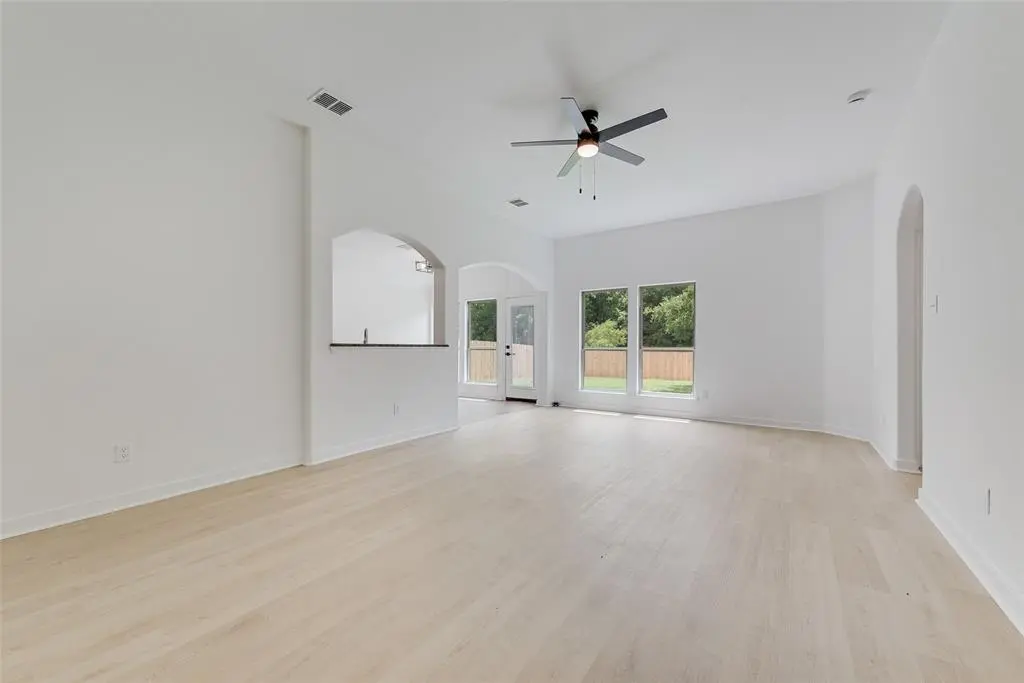 2718 Mossglen Drive, Dallas, TX 75227