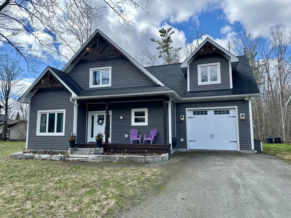 316 1/2 Riverside DR, Kawartha Lakes, ON K0M 1A0