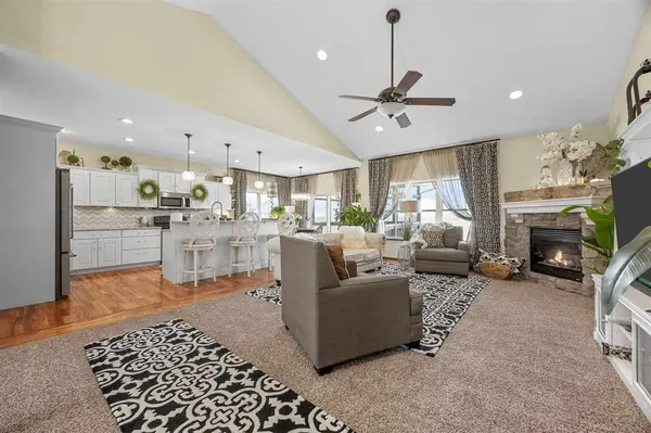 3352 Southridge Dr, Amana, IA 52203