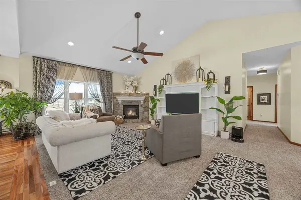 3352 Southridge Dr, Amana, IA 52203