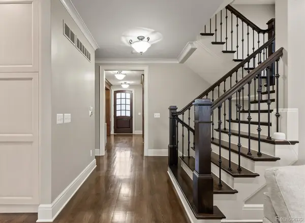 556 Ridgedale AVE, Birmingham, MI 48009