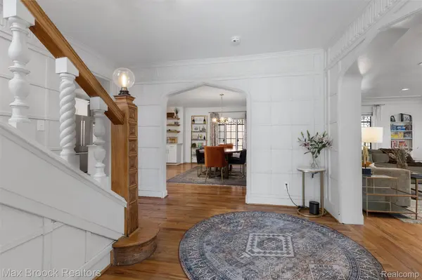 18001 Birchcrest DR, Detroit, MI 48221