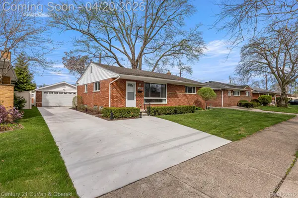 26388 Ann Arbor TRL, Dearborn Heights, MI 48127