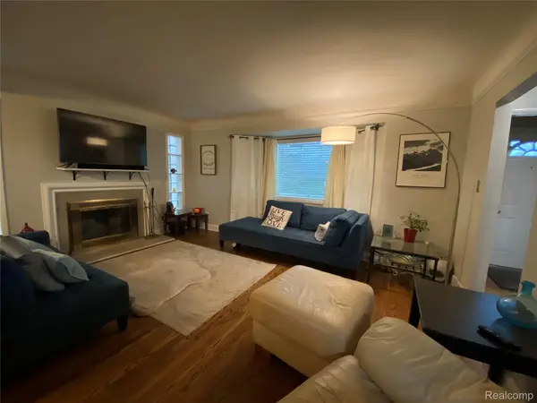 2016 W 12 Mile RD, Royal Oak, MI 48073