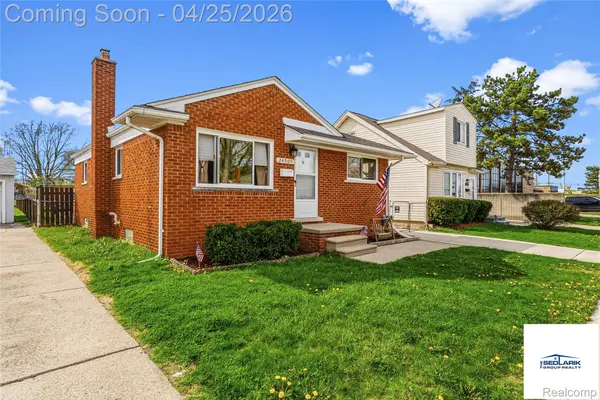 24909 Saxony AVE, Eastpointe, MI 48021