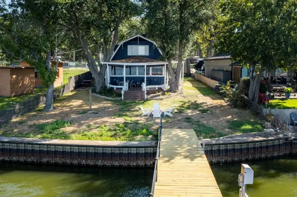 114 Harbor Drive, Gun Barrel City, TX 75156