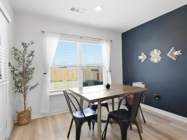 916 American Flyer, Fort Worth, TX 76108