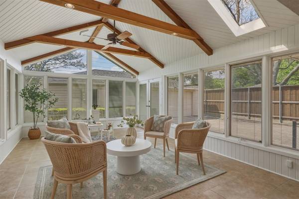 6338 Town Hill Lane, Dallas, TX 75214