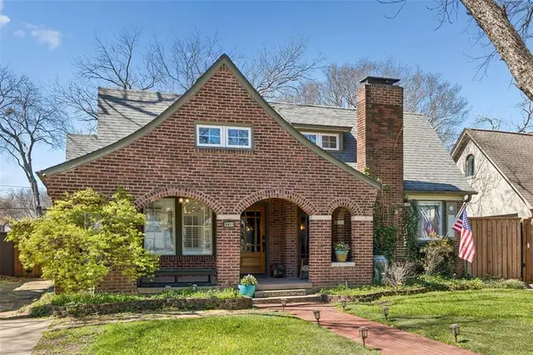 1011 N Clinton Avenue, Dallas, TX 75208