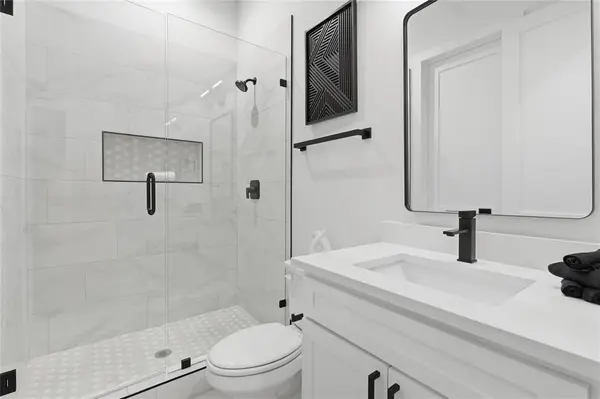 3906 Harlingen Street, Dallas, TX 75212