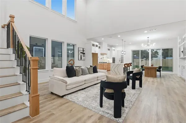 3906 Harlingen Street, Dallas, TX 75212