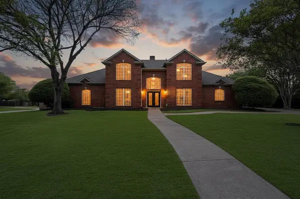 813 Saratoga Drive, Southlake, TX 76092