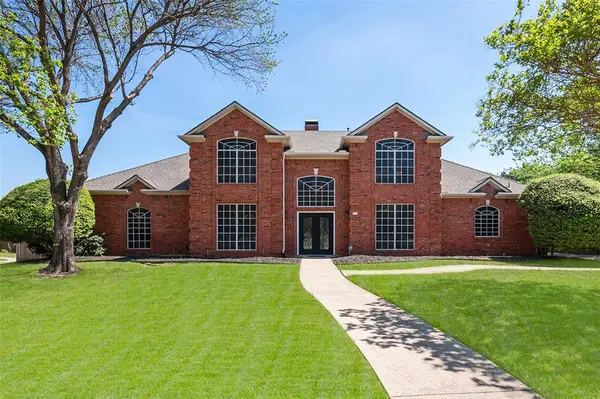 813 Saratoga Drive, Southlake, TX 76092