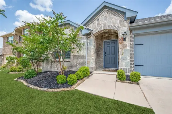 1305 Coyote Ridge, Aubrey, TX 76227