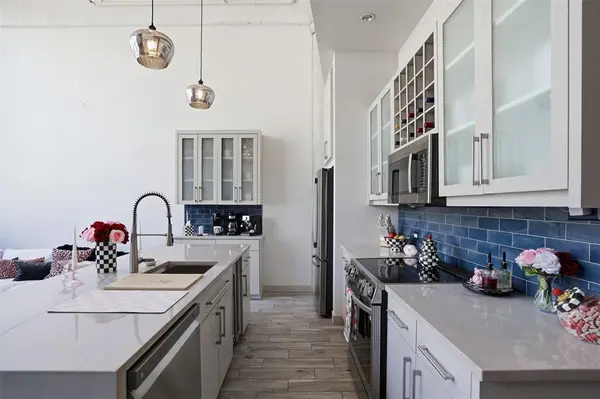 2600 W 7th Street #1707, Fort Worth, TX 76107