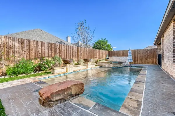 7624 Truchard Drive, Fort Worth, TX 76179