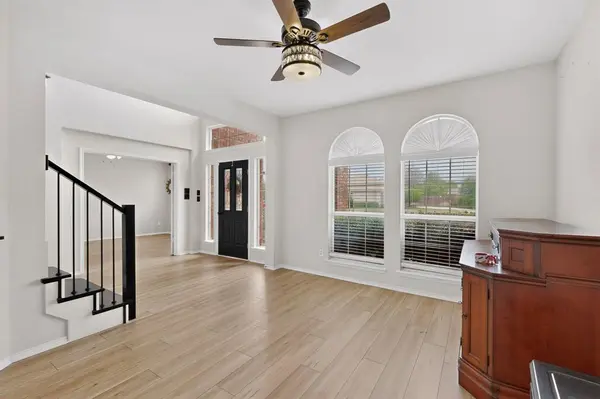 1012 Muscadine Vine Street, Crowley, TX 76036