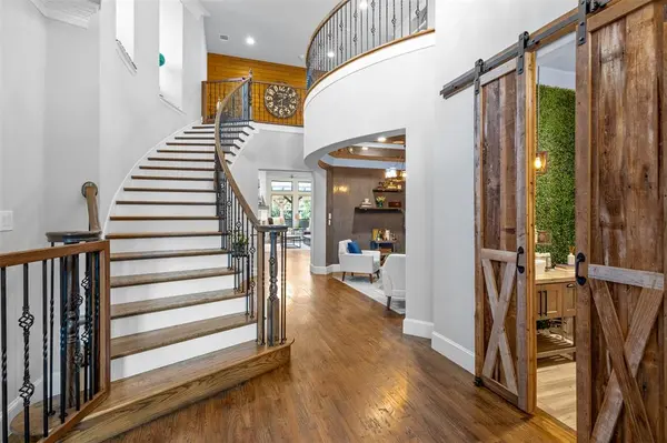 2131 N Hill Drive, Irving, TX 75038