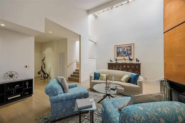 4053 Travis Street, Dallas, TX 75204