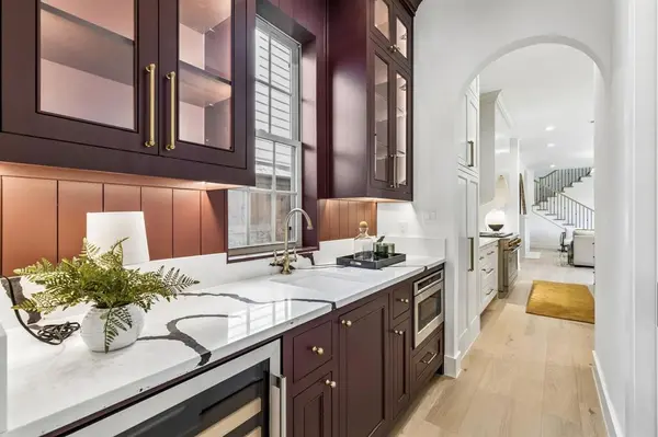 6402 Westlake Avenue, Dallas, TX 75214