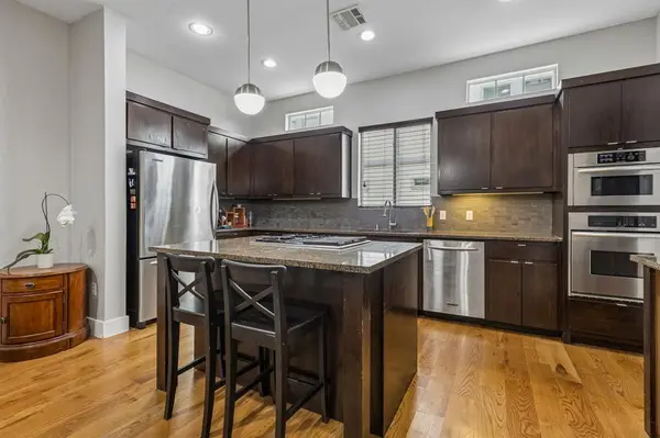 5704 La Vista Drive, Dallas, TX 75206