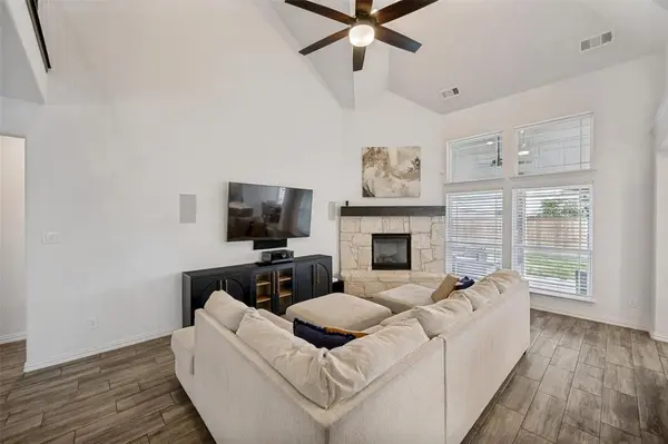 808 Violet Way, Celina, TX 75009