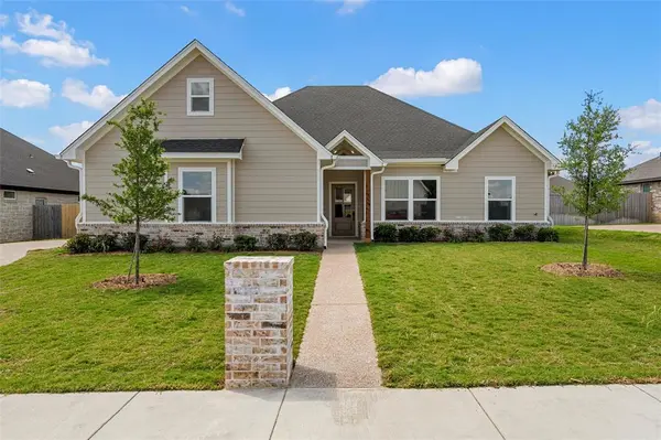 929 Northern Dancer Drive, Hewitt, TX 76643