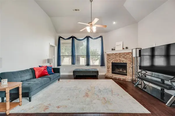 221 Bluefinch Drive, Little Elm, TX 75068