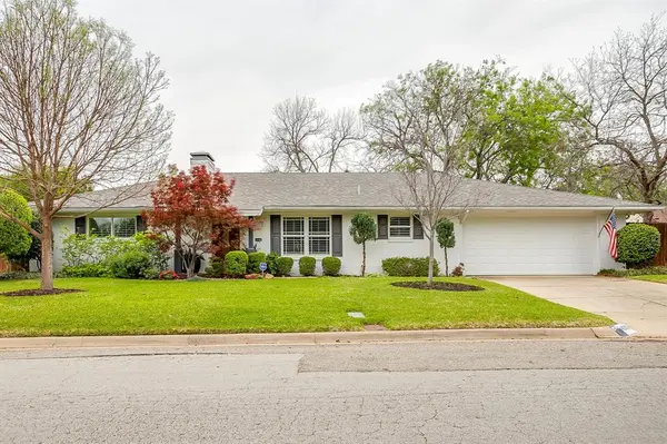 4209 Bilglade Road, Fort Worth, TX 76109