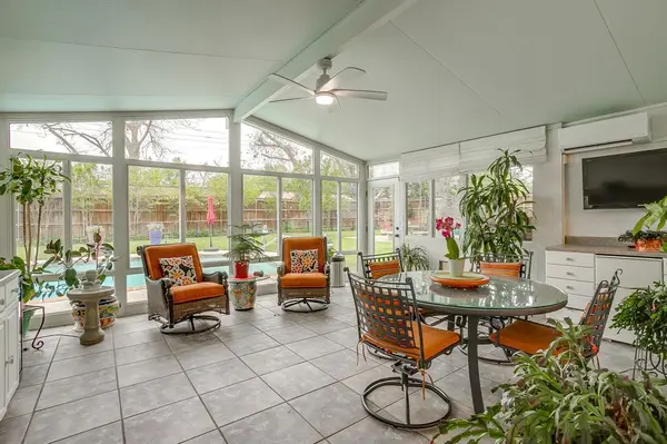 4209 Bilglade Road, Fort Worth, TX 76109