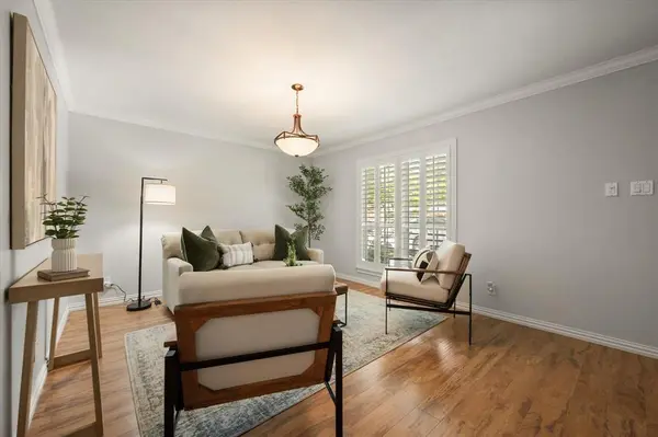 1229 Roaring Springs Road, Fort Worth, TX 76114