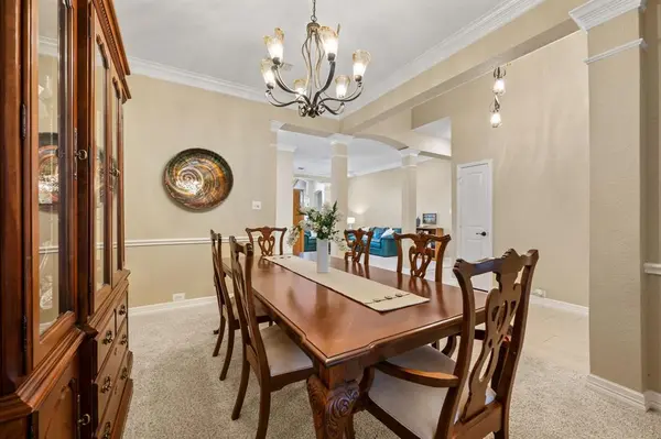 2806 Northwood Street, Grapevine, TX 76051