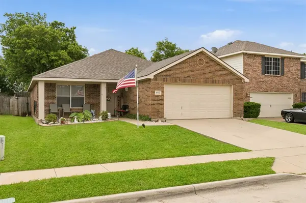 8612 Boswell Meadows Drive, Fort Worth, TX 76179