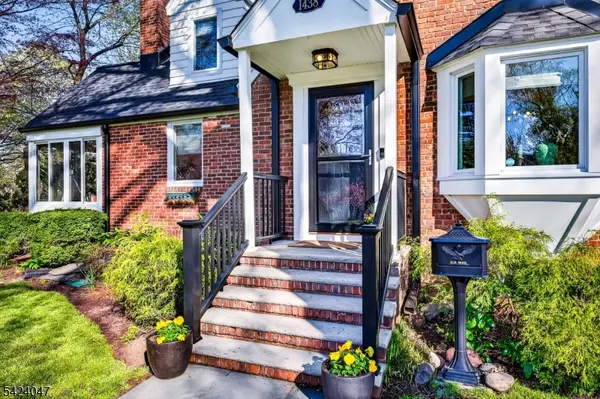 1438 Dunn Pkwy, Mountainside Boro, NJ 07092