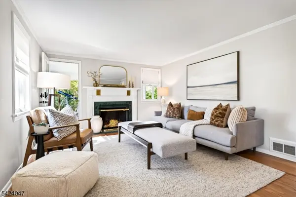 1438 Dunn Pkwy, Mountainside Boro, NJ 07092