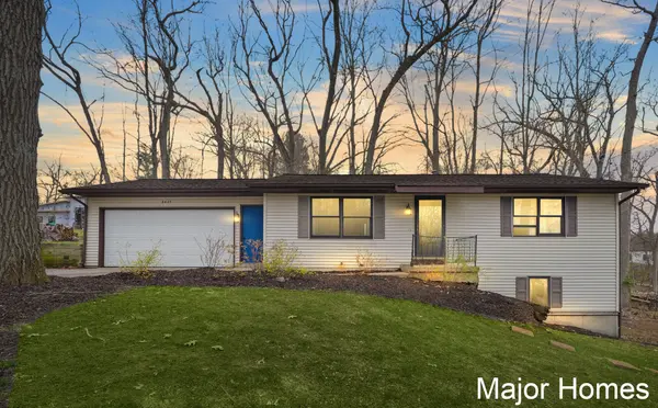 8445 Oakview AVE NE, Courtland Twp, MI 49341