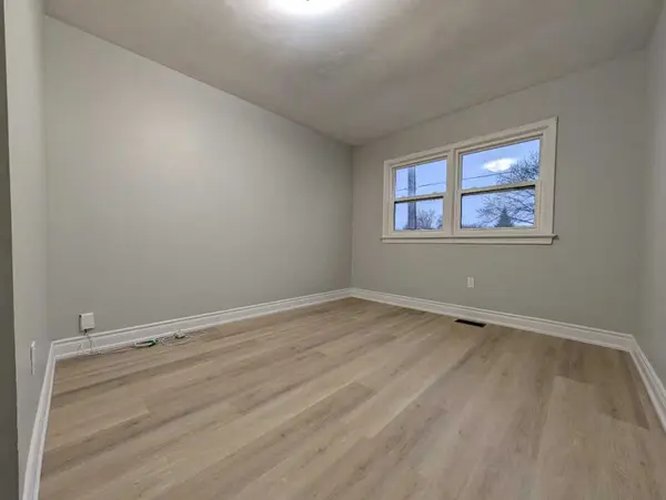 459 Wilson RD N #Unit 2, Oshawa, ON L1G 6E8