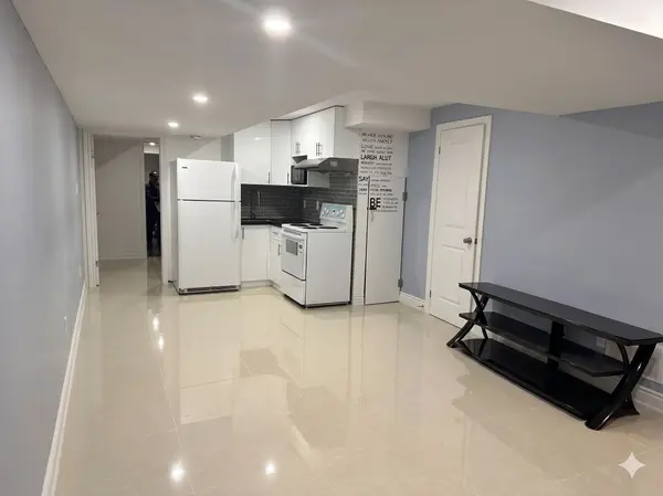 42 Mohandas DR, Markham, ON L3S 0E5