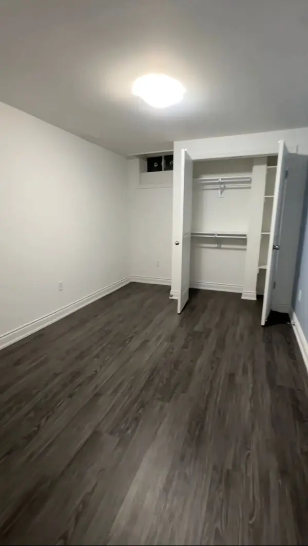 42 Mohandas DR, Markham, ON L3S 0E5