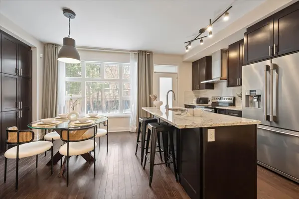 42 Causland LN, Richmond Hill, ON L4S 0G5