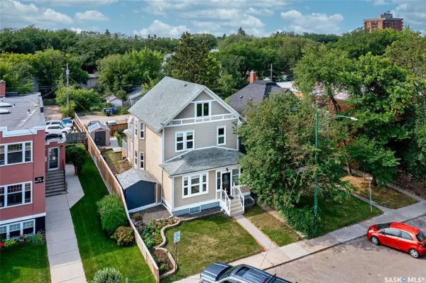 518 12th STREET E, Saskatoon, SK S7N 0H2