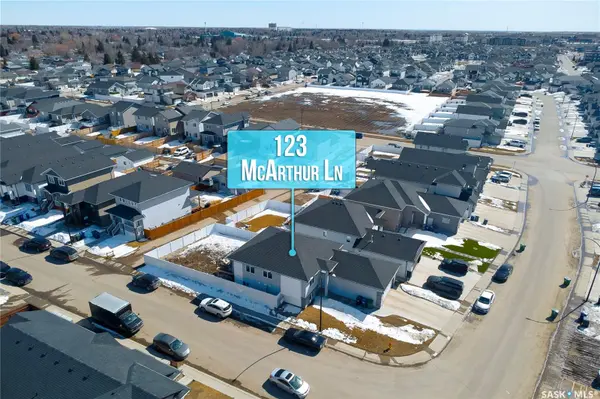 123 McArthur LANE, Saskatoon, SK S7L 6X5