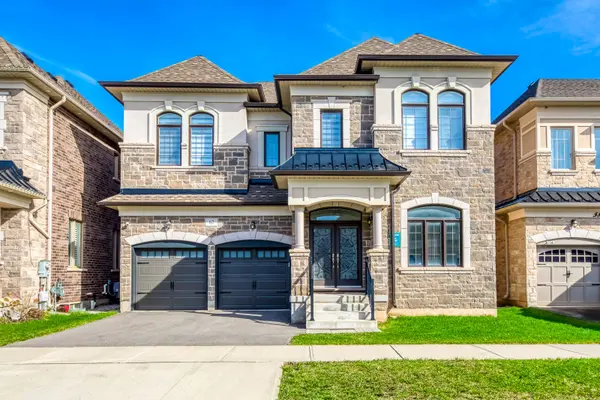 62 Merlin ST, Oakville, ON L6H 0Z4