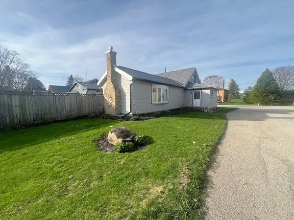 64 George ST S, Minto, ON N0G 1Z0