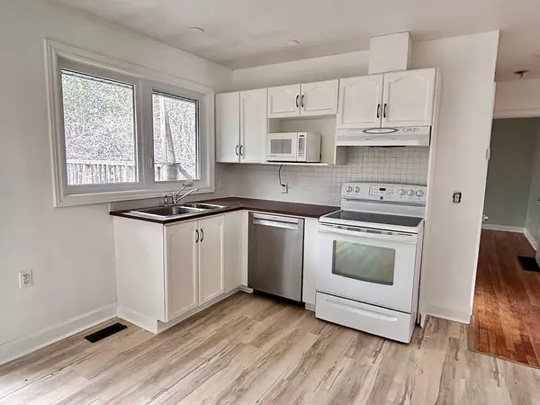 379 ST DENIS ST, Vanier And Kingsview Park, ON K1L 5H8