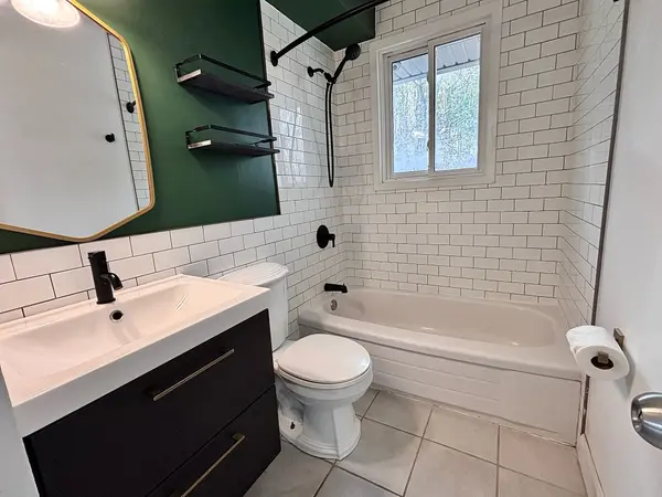 379 ST DENIS ST, Vanier And Kingsview Park, ON K1L 5H8